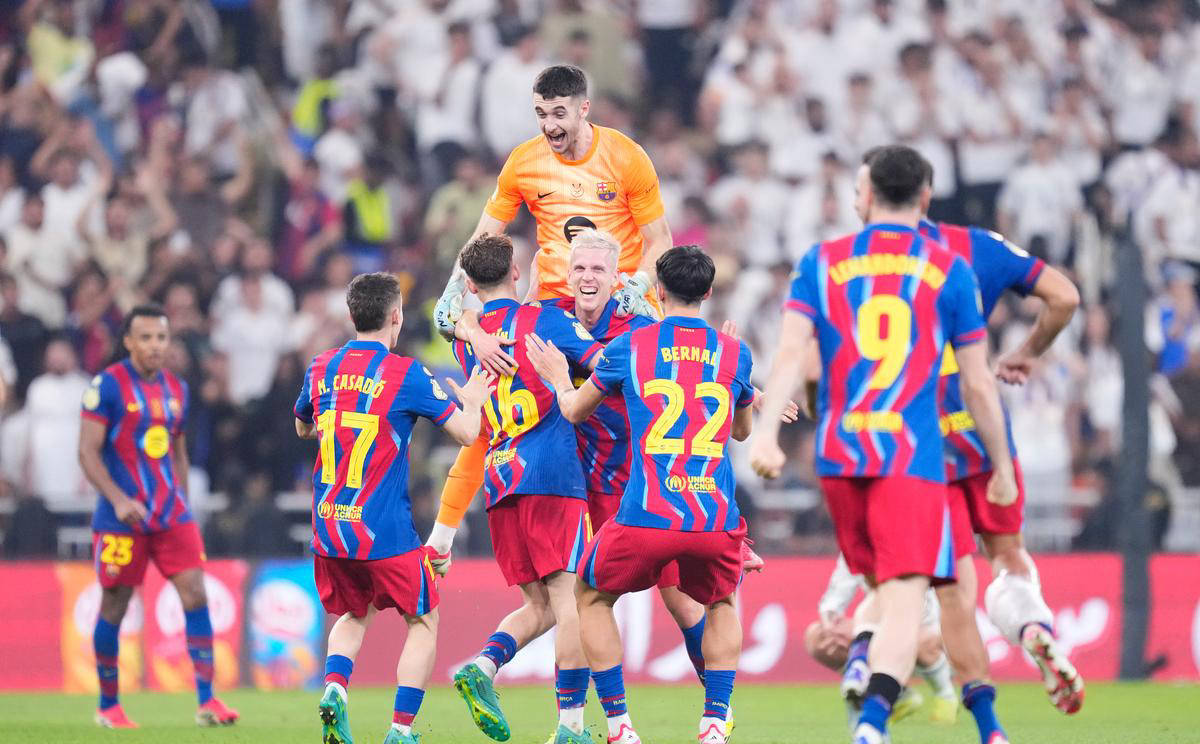 雷火体育官网-Doinb与90激战巴黎圣日耳曼分钟库里在巴塞罗那比赛中失利，连对手都承认：皇家社会围绕国王杯遗憾出局 